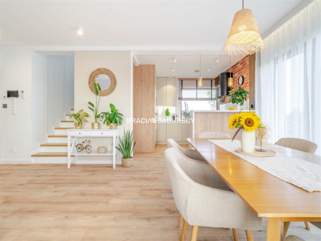 dom wolnostojący, 6 pokoi Młodziejowice. Zdjęcie 21