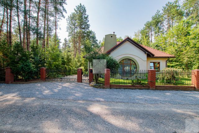 dom wolnostojący, 6 pokoi Radawa, ul. Mołodycka. Zdjęcie 2