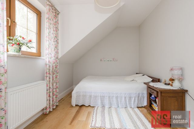 bliźniak, 5 pokoi Izabelin. Zdjęcie 10