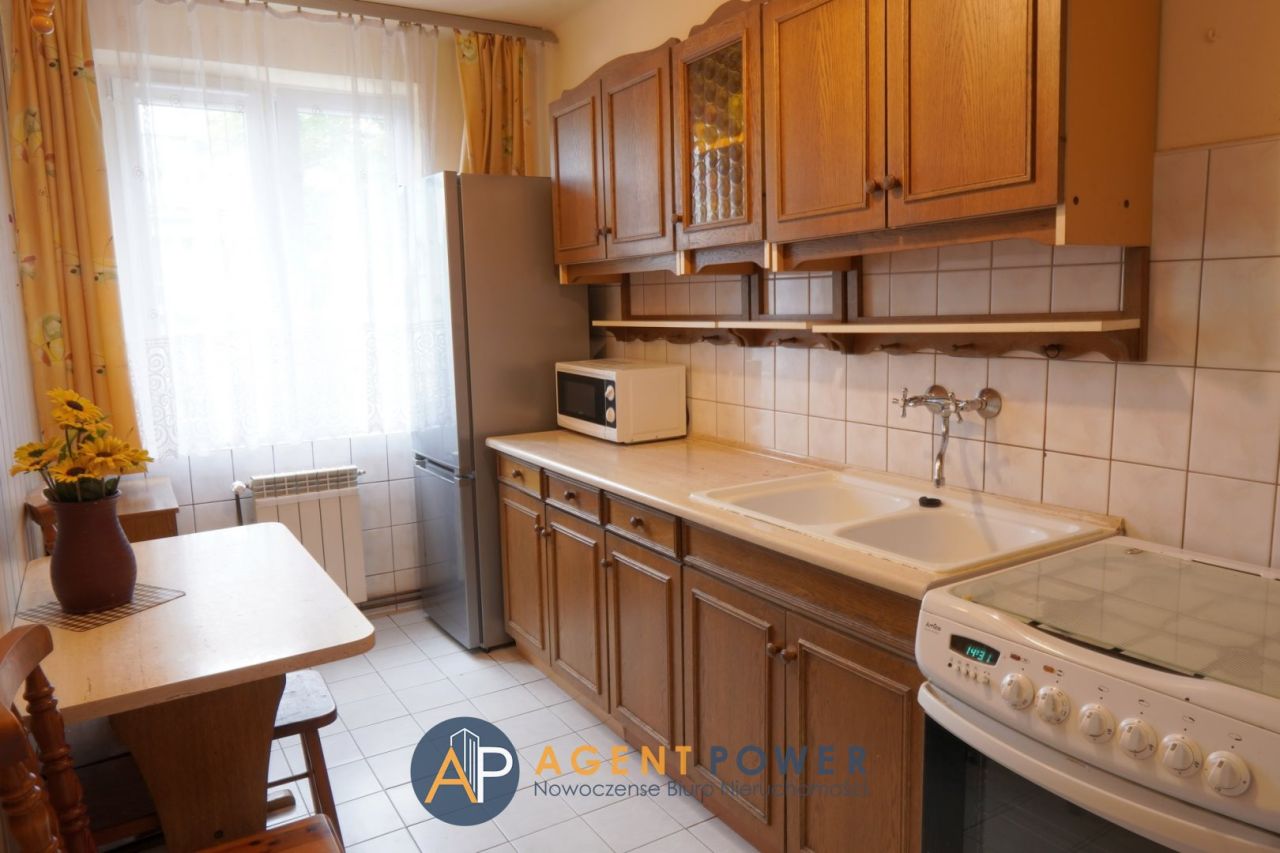 Mieszkanie 3-pokojowe Miechów, os. Osiedle Parkowe. Zdjęcie 2