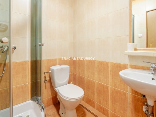 dom wolnostojący, 6 pokoi Zakopane Krzeptówki. Zdjęcie 20