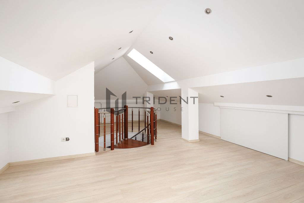 dom wolnostojący, 6 pokoi Warszawa Wesoła. Zdjęcie 13