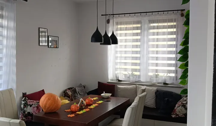 dom wolnostojący, 5 pokoi Trojanowice, ul. Krakowska