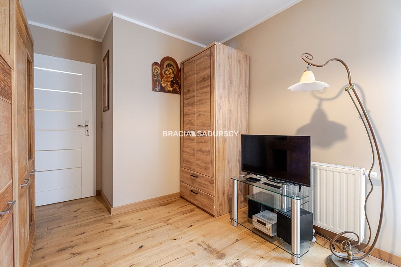 Mieszkanie 3-pokojowe Kraków Swoszowice, ul. Leona Petrażyckiego. Zdjęcie 20
