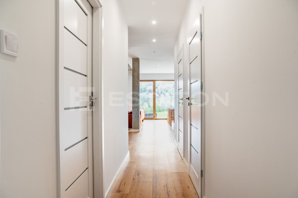 dom wolnostojący, 5 pokoi Siedliska. Zdjęcie 12