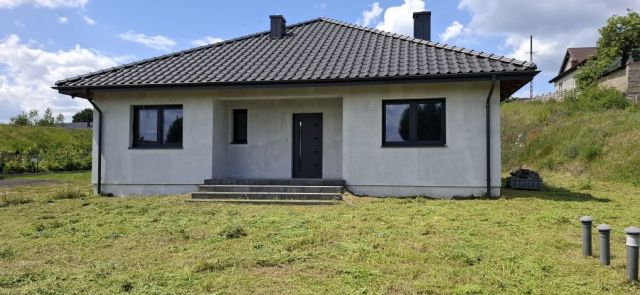 dom wolnostojący Wola Podłężna, ul. Centralna. Zdjęcie 1