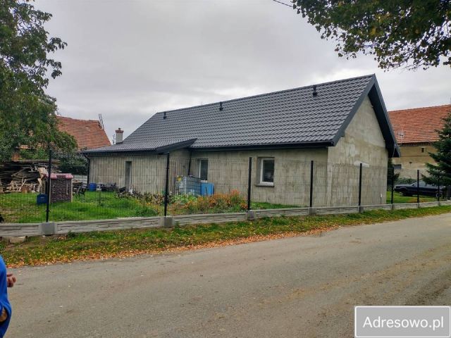 dom wolnostojący, 4 pokoje Cerekwica. Zdjęcie 1