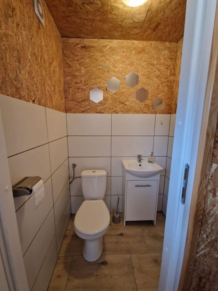 dom wolnostojący, 9 pokoi Jelenia Góra Jagniątków. Zdjęcie 3