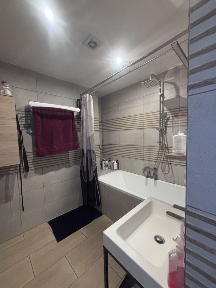 Mieszkanie 4-pokojowe Mieroszów. Zdjęcie 3