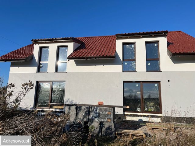 bliźniak, 4 pokoje Pisarzowice, ul. Tęczowa. Zdjęcie 1