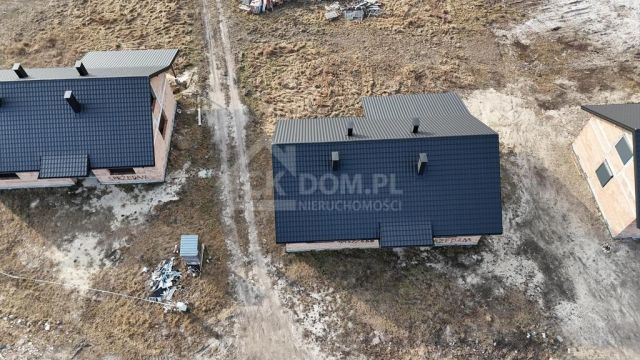 dom wolnostojący, 5 pokoi Staszów. Zdjęcie 2