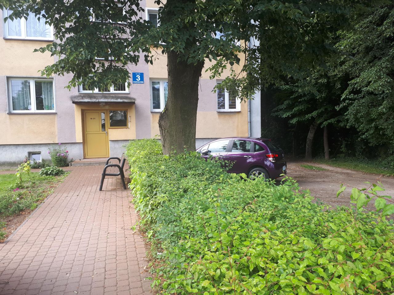 Mieszkanie 3-pokojowe Bodzentyn, ul. Ogrodowa. Zdjęcie 1