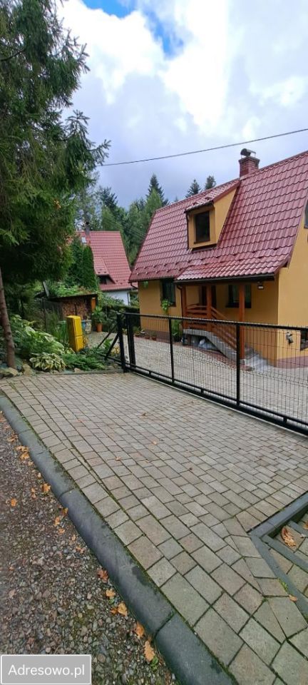 dom wolnostojący, 4 pokoje Krzywaczka