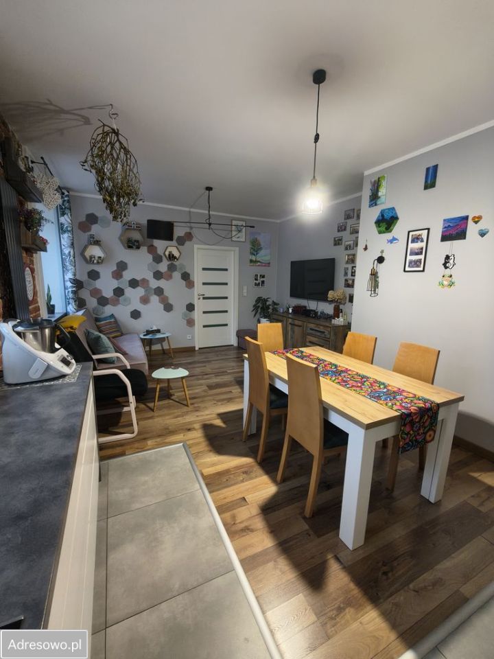 Mieszkanie 3-pokojowe Zgierz, pl. Jana Kilińskiego. Zdjęcie 1