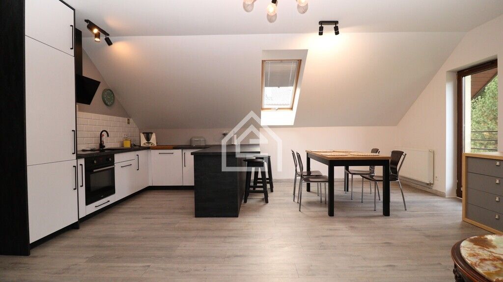 Mieszkanie 3-pokojowe Zagórze. Zdjęcie 3