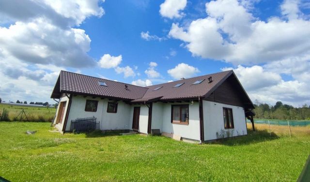 dom wolnostojący, 3 pokoje Jerwonice. Zdjęcie 1