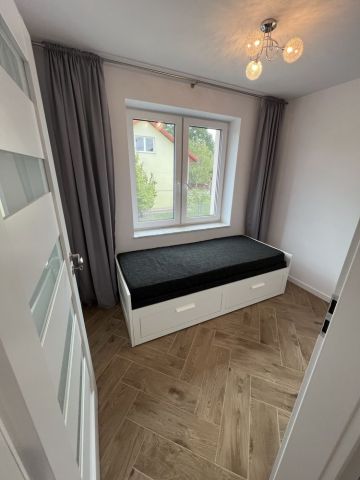 Mieszkanie 3-pokojowe Tłuszcz, ul. Bolesława Prusa. Zdjęcie 1