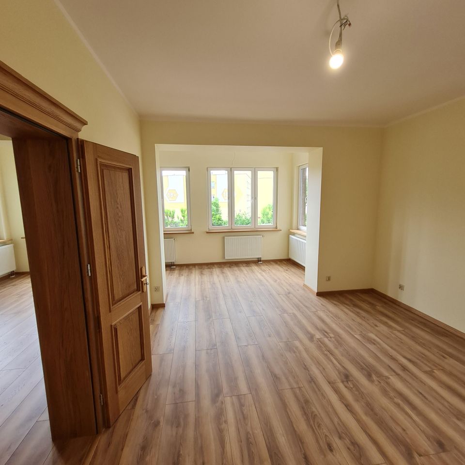 Mieszkanie 4-pokojowe Krosno Śródmieście, ul. Władysława Sikorskiego. Zdjęcie 7