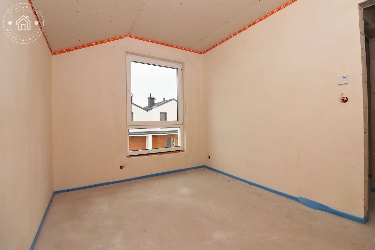 bliźniak, 6 pokoi Podzamcze. Zdjęcie 11