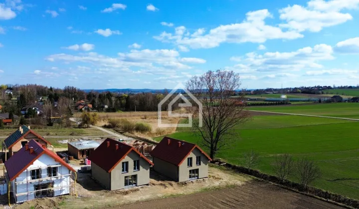 dom wolnostojący, 5 pokoi Dąbrowa