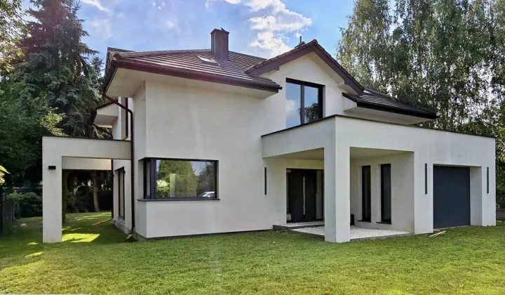dom wolnostojący, 5 pokoi Kościelna Wieś, ul. Poligonowa