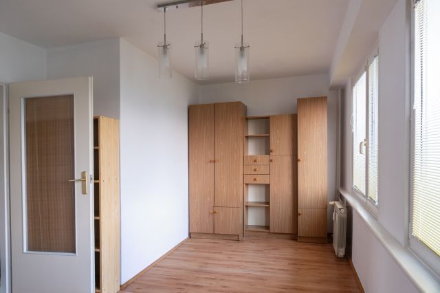 Mieszkanie 3-pokojowe Skierniewice Widok, ul. kpt. Mieczysława Hali. Zdjęcie 1