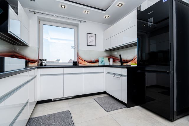 Mieszkanie 4-pokojowe Kalisz, ul. Korczak. Zdjęcie 4