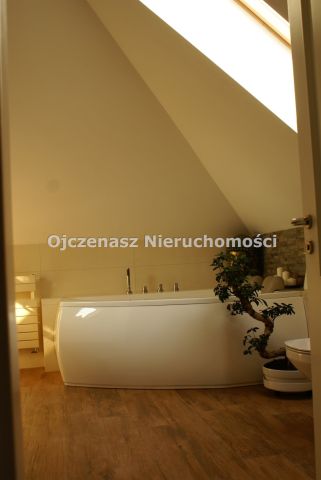 dom wolnostojący, 6 pokoi Niemcz. Zdjęcie 8