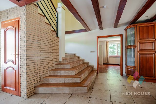 bliźniak, 9 pokoi Zalbki. Zdjęcie 7