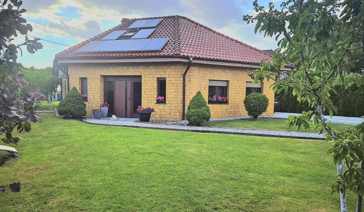 dom wolnostojący, 4 pokoje Kłobuczyn