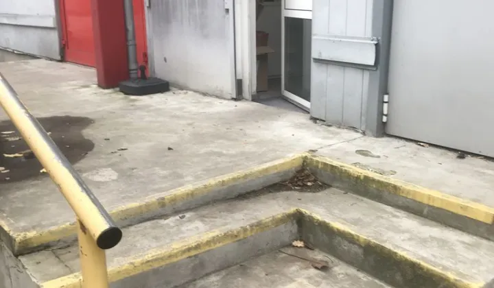 Lokal Brzeg Centrum, pl. Dworcowy