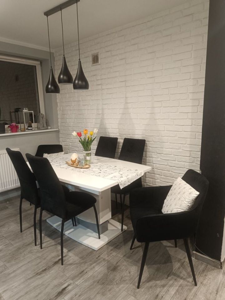 Mieszkanie 3-pokojowe Boboliczki. Zdjęcie 1