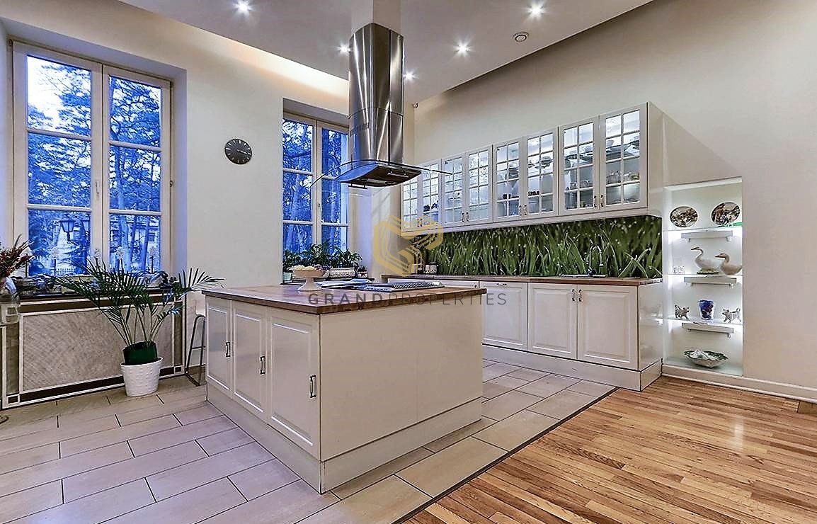 dom wolnostojący, 15 pokoi Konstancin-Jeziorna. Zdjęcie 8