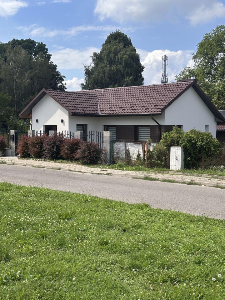 dom wolnostojący, 3 pokoje Przeworsk, ul. 11 Listopada. Zdjęcie 2