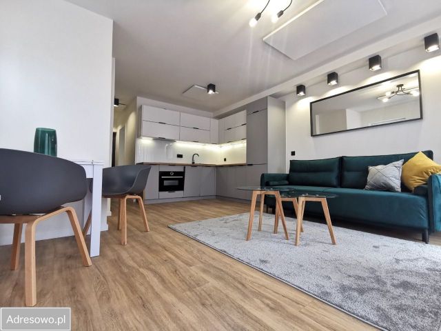 Mieszkanie 2-pokojowe Bielsko-Biała Śródmieście, ul. Stefanii Sempołowskiej. Zdjęcie 1