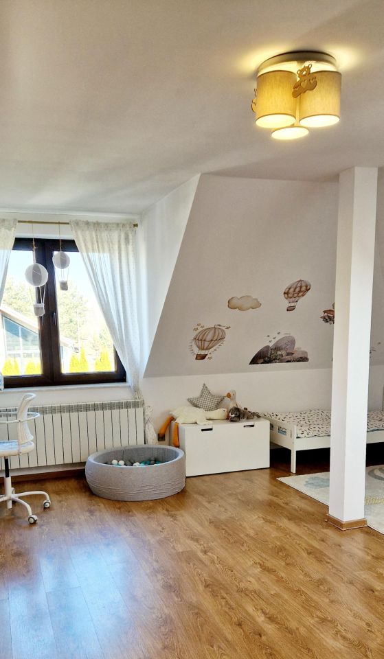 dom wolnostojący, 6 pokoi Brzeźnica. Zdjęcie 3