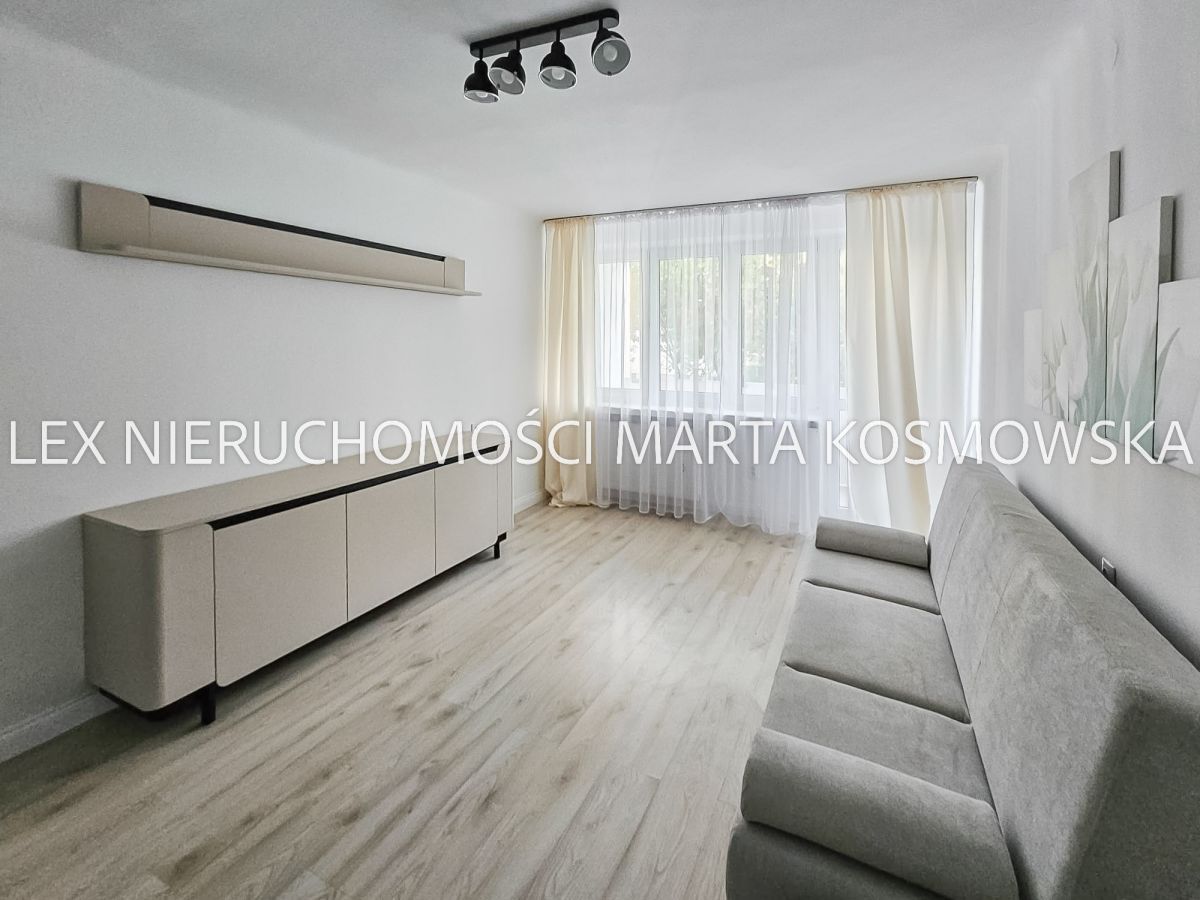 Mieszkanie 2-pokojowe Warszawa Ursus, ul. Bohaterów Warszawy. Zdjęcie 1