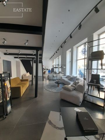 Lokal Warszawa Wola, al. "Solidarności". Zdjęcie 1