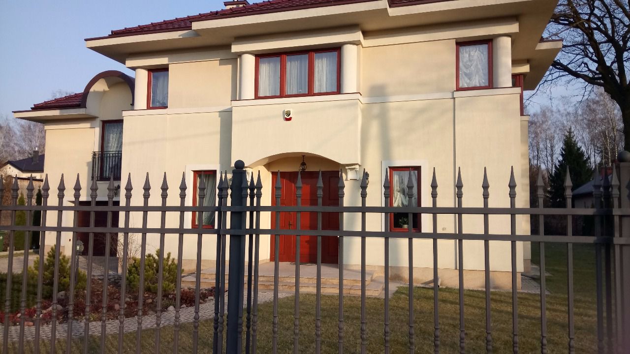 dom wolnostojący, 5 pokoi Magdalenka, ul. ks. Kanonika H. Słojewskiego