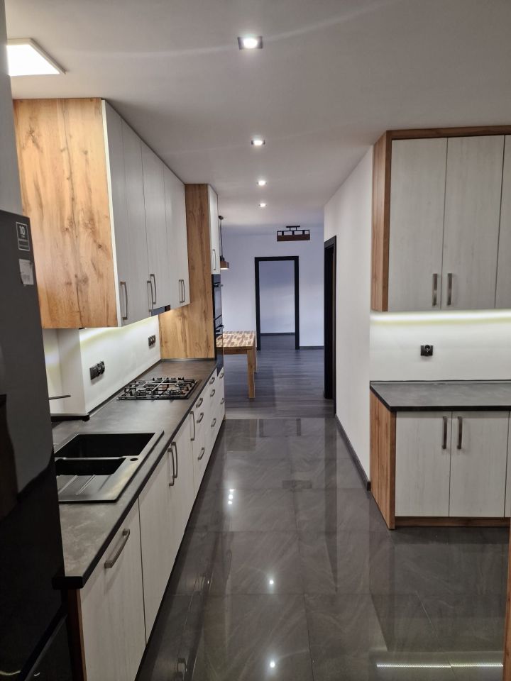 Mieszkanie 3-pokojowe Rogów. Zdjęcie 4