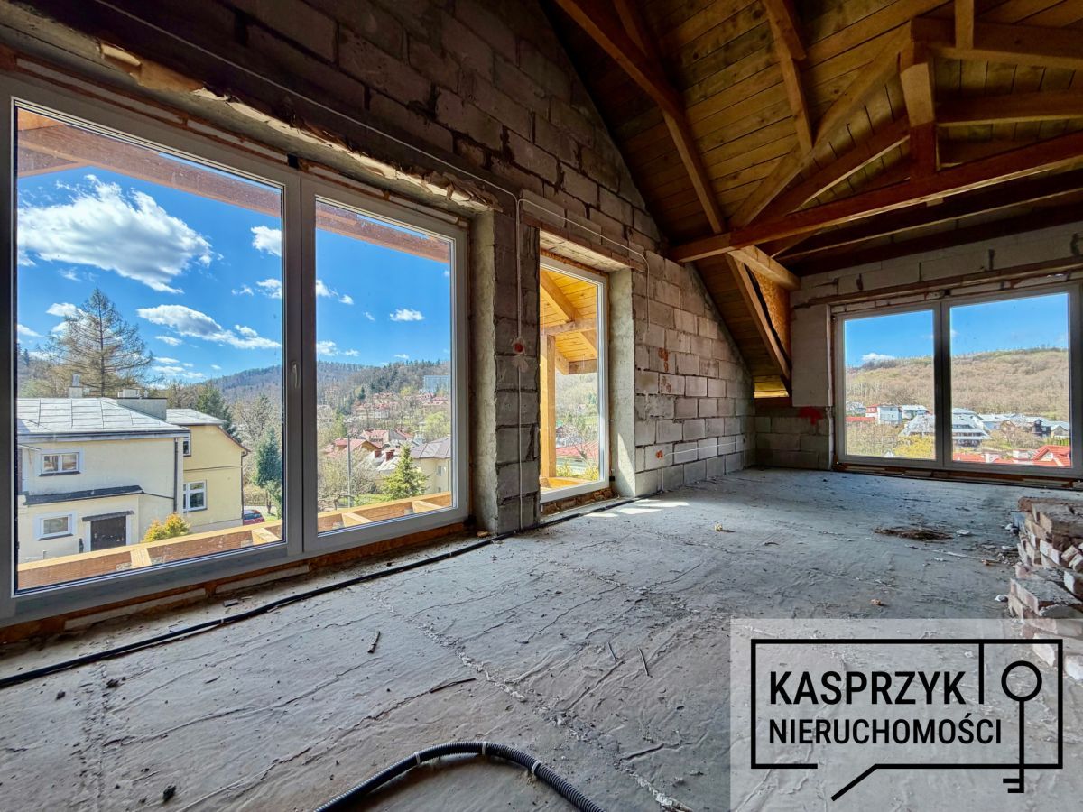 dom wolnostojący, 11 pokoi Iwonicz-Zdrój, ul. Kwiatowa. Zdjęcie 8