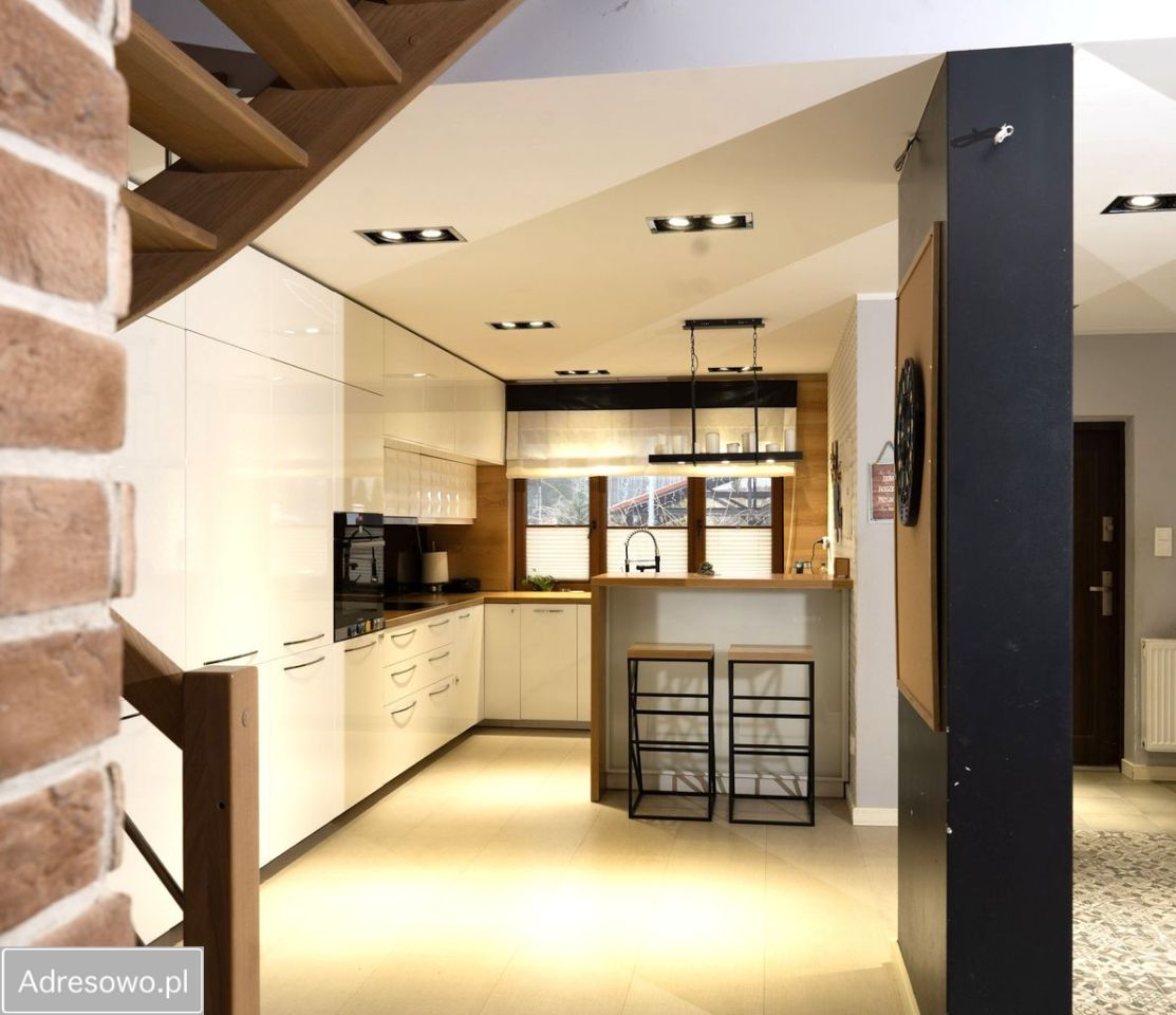 bliźniak, 5 pokoi Zielonka. Zdjęcie 9