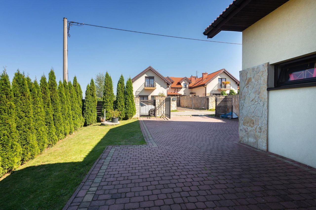 bliźniak, 5 pokoi Michałowice Komora, Banasiówka. Zdjęcie 4