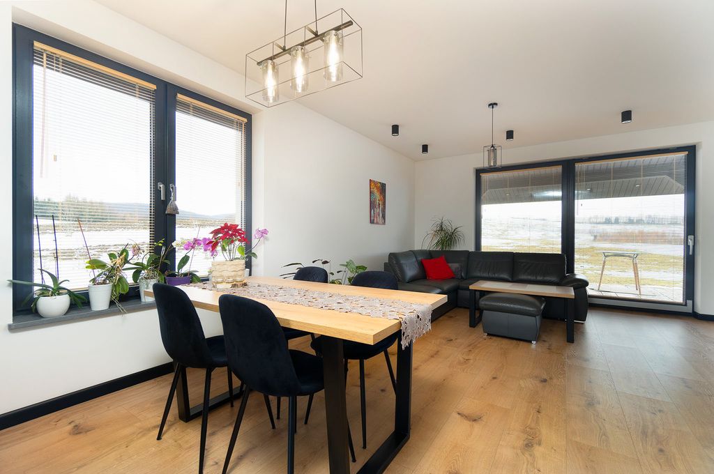 dom wolnostojący, 4 pokoje Besko, ul. Górska. Zdjęcie 3