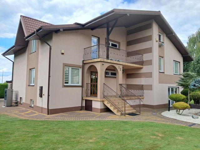 dom wolnostojący, 8 pokoi Radomsko Sucha Wieś, ul. Starowiejska. Zdjęcie 1