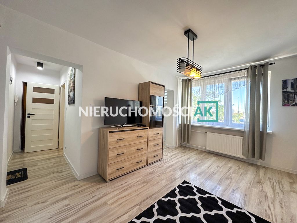 Mieszkanie 2-pokojowe Konin, ul. Władysława Broniewskiego. Zdjęcie 2