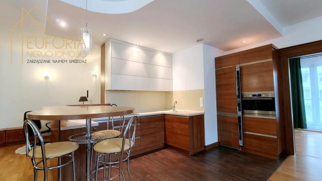 Mieszkanie 4-pokojowe Łódź, ul. Emilii Plater. Zdjęcie 3