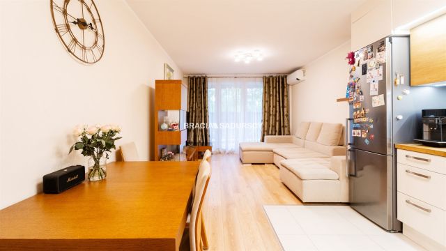 Mieszkanie 3-pokojowe Kraków Grzegórzki, ul. Bajeczna. Zdjęcie 2