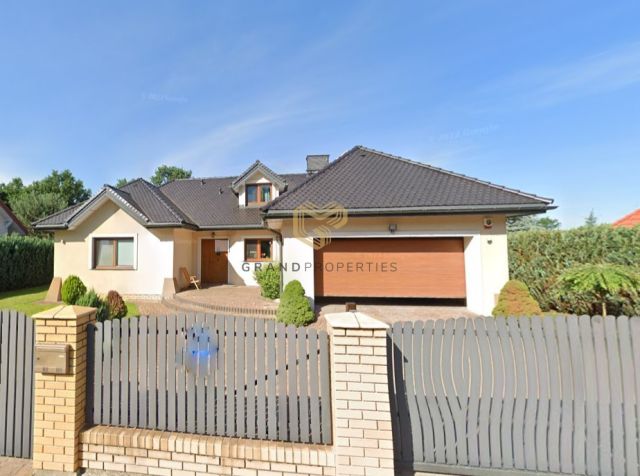 dom wolnostojący, 5 pokoi Warszawa Wawer. Zdjęcie 2