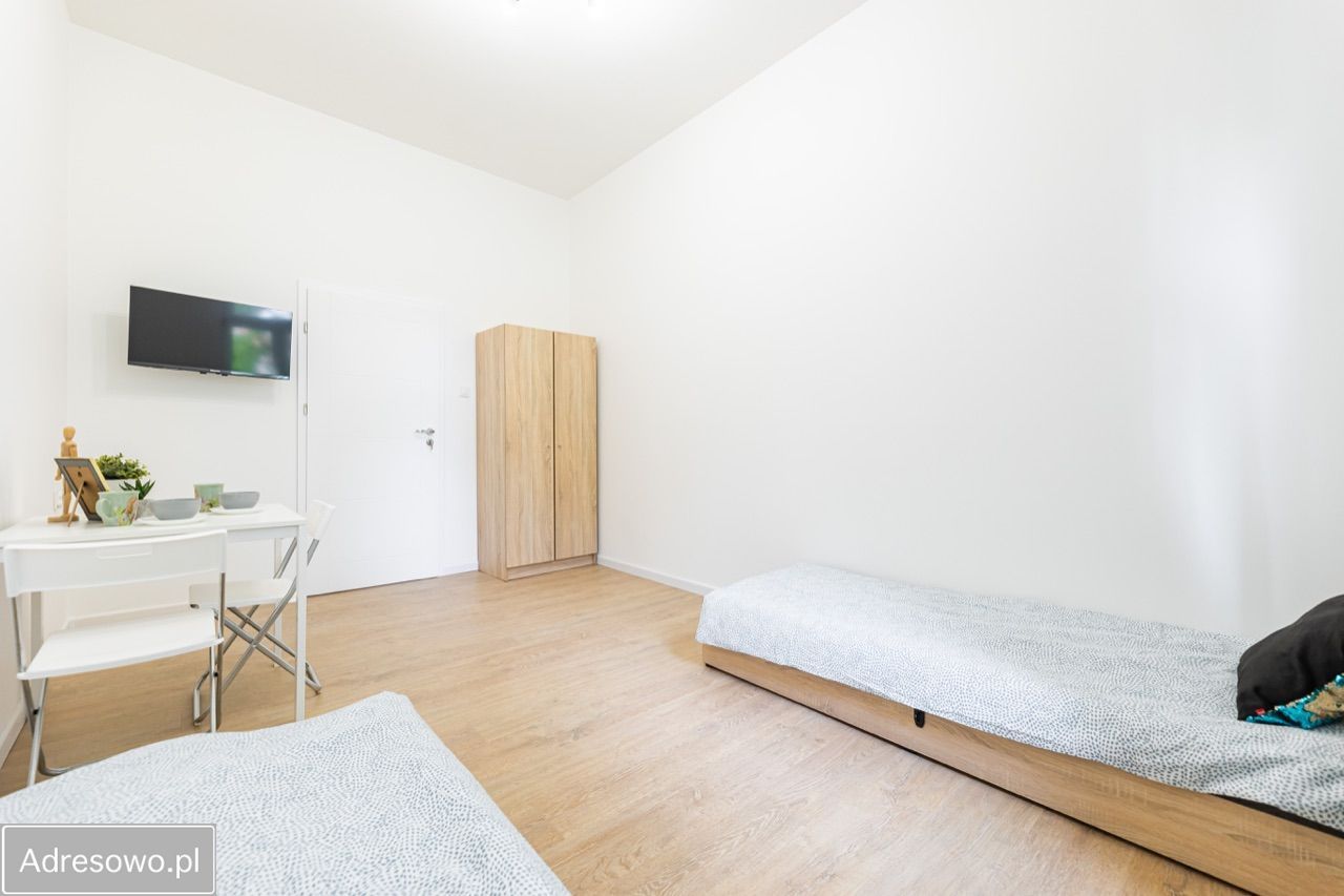 dom wolnostojący, 15 pokoi Łódź Olechów, ul. Wieńcowa. Zdjęcie 4